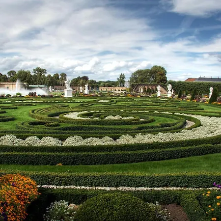 Moderne Naehe Vw - Conti Apartman