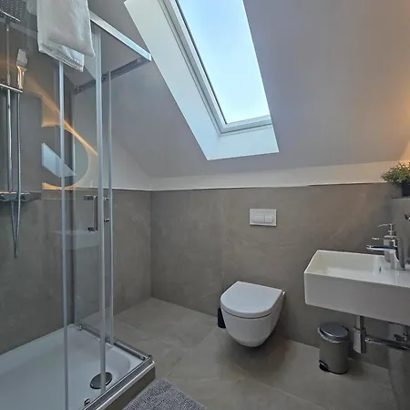 Moderne Naehe Vw - Conti * Hannover